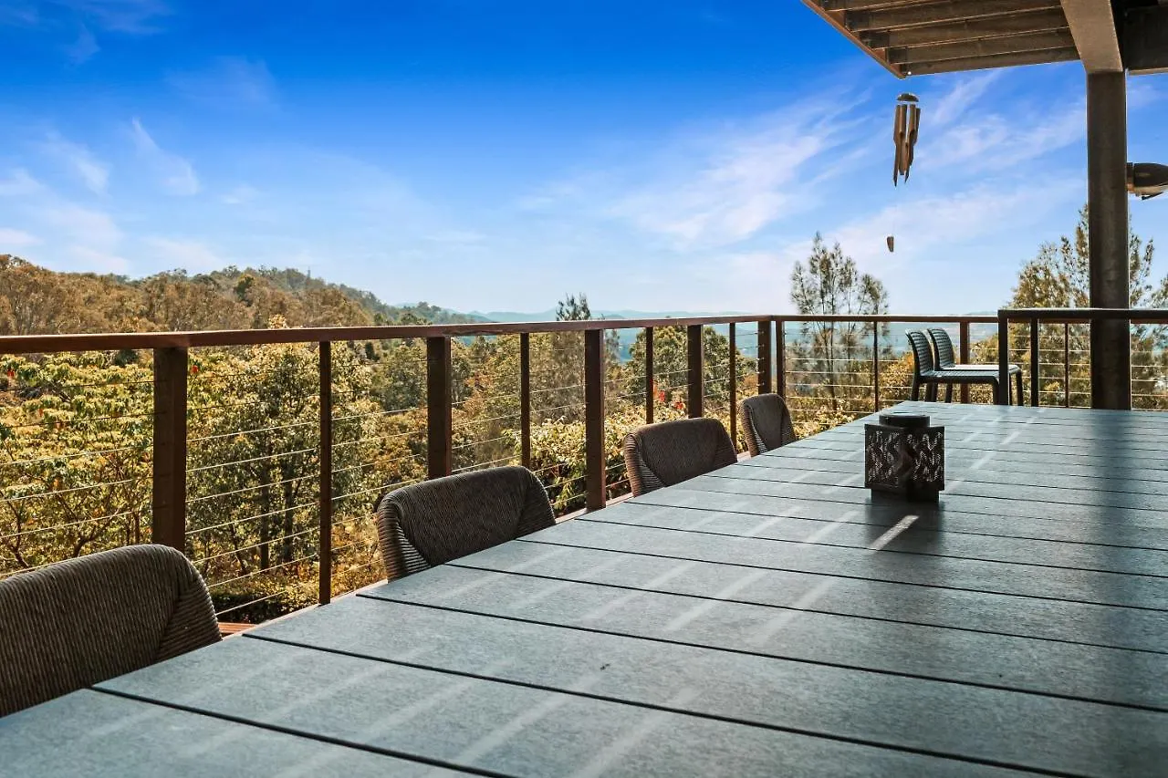 Villa Montville Resort Style Holiday Retreat With Pool Perwillowen